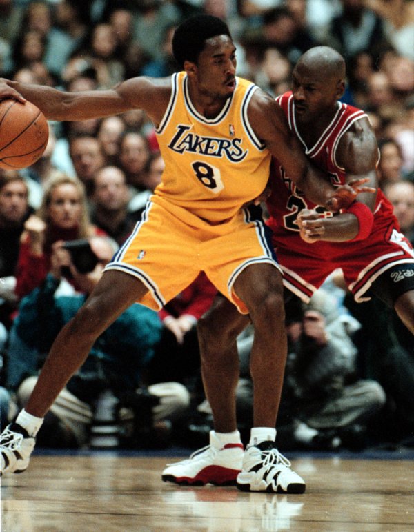 Vujasic: Kobe luôn theo đuổi Jordan. Họ đang đứng trên đỉnh của cùng một ngọn núi.