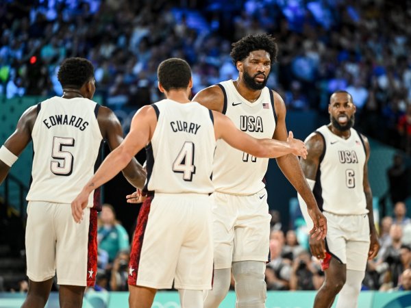 Bill Simmons: Bạn không nên ở lại Team USA sau khi bạn trên 30 tuổi và để lại cơ hội cho những người
