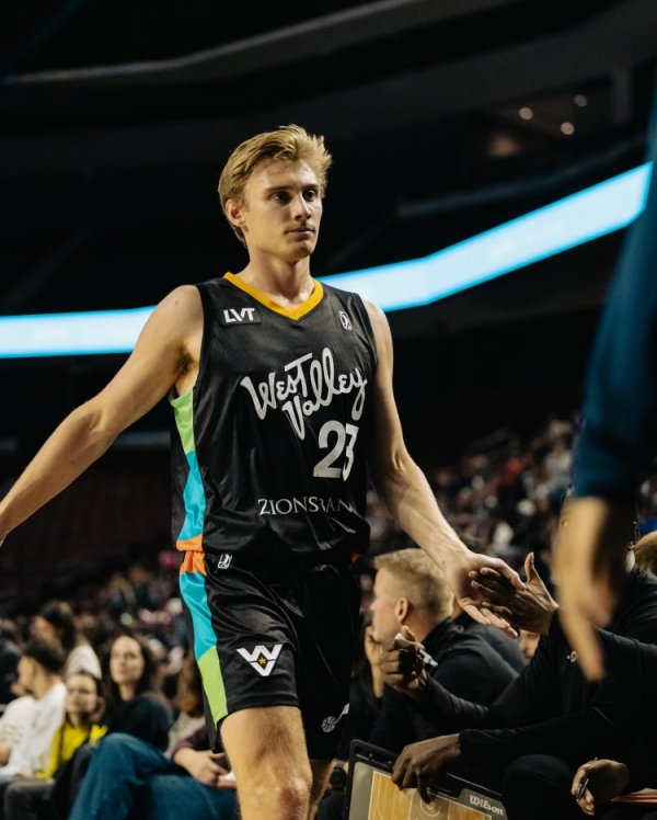 US News: Nuggets Sign và Cut Dane Goodwin, người sẽ tham gia đội Nuggets Development League