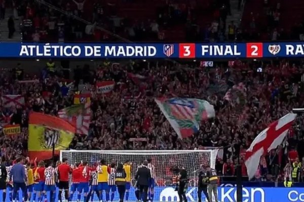 Marca: Người hâm mộ Atletico Madrid đã kích động Real Madrid và hát ＂Hãy để những người Viking đó bi