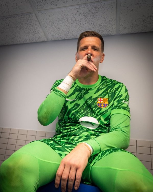 Mưa kịp thời 3C! Szczesny trở lại Barcelona để giành ba chức vô địch mùa trước, và bây giờ anh ấy sẽ