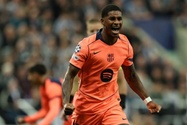 Tiếp tục tiểu bang của mình, Rashford ghi 3 bàn và 3 pha kiến ​​tạo trước Paris 7 lần trong sự nghiệ