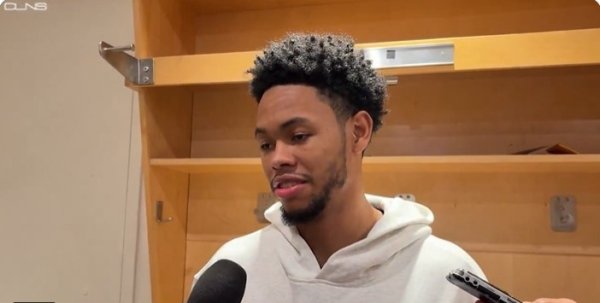 Anfernee Simons nói về trận ra mắt của Celtics: Lúc đầu tôi hơi lo lắng, nhưng sau đó tôi đã chơi vớ