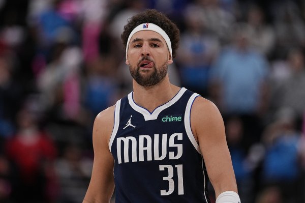 Những bức ảnh bên ngoài thật hoàn hảo! Klay ghi được 11 điểm khi bắn 4/6 trong 13 phút ở giờ nghỉ gi