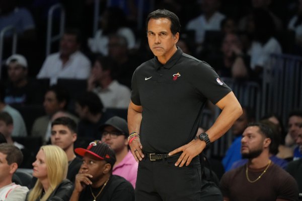 Spoelstra: Giảm bớt chiến thuật chọn và cuộn là một lựa chọn để điều chỉnh đội hình và nhiều chiến t