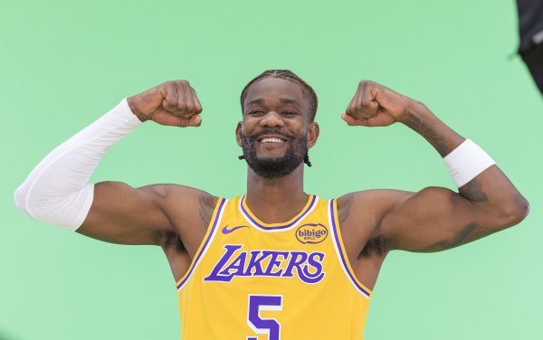 Bạn có tin điều đó không? 5 lý do Ayton sẽ được vinh danh là Cầu thủ tiến bộ nhất mùa giải mới